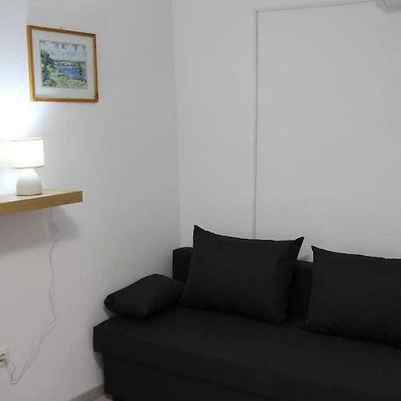 Apartman M&A&M Karlobag 2 Minute Away From Beach エクステリア 写真