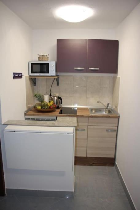 Apartman M&A&M Karlobag 2 Minute Away From Beach エクステリア 写真